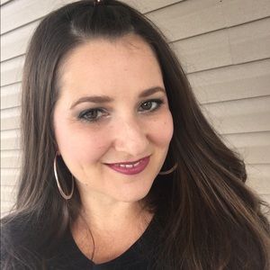 Meet your Posher, Traci